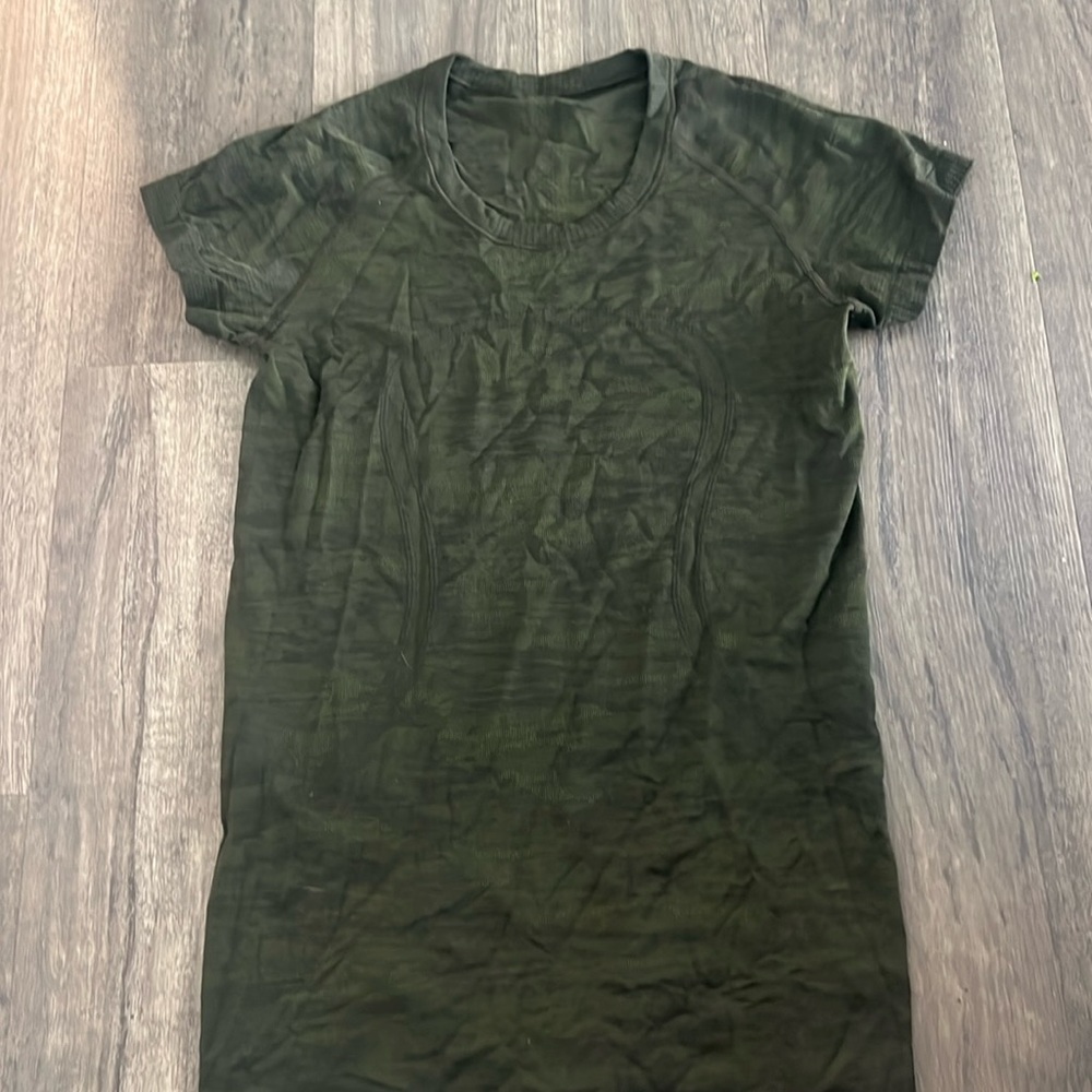 Lululemon Swiftly short sleeve
